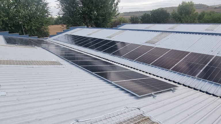 El tejado con las nuevas placas fotovoltaicas
